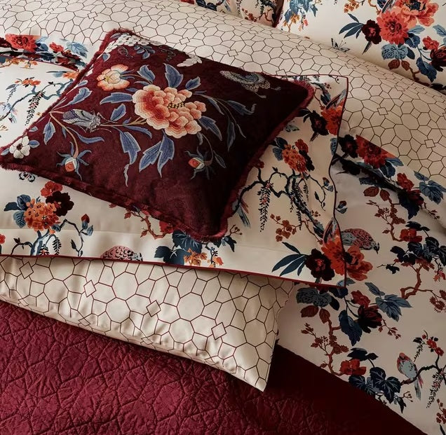 Museums & Galleries V&A Chinoiserie Charm Cotton Throw 220 x 170cm - Red