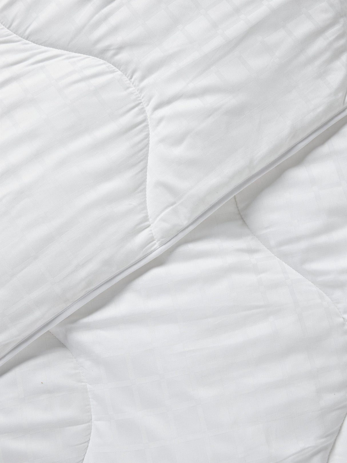 John Lewis Breathe Clusterfibre 13.5 Tog Duvet -  White - King 225 x 220cm