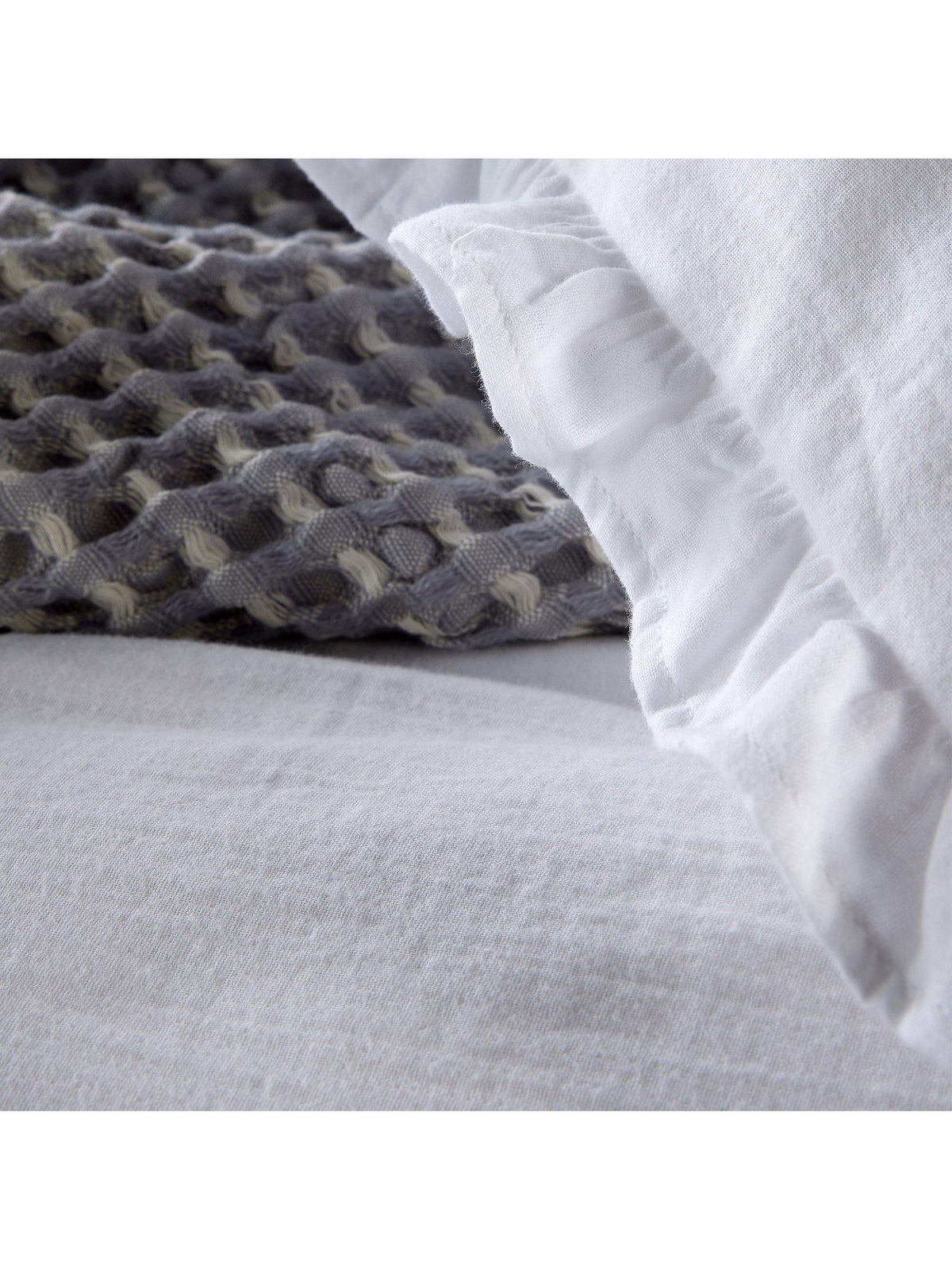 Christy Organic Retreat Ruffle 200TC Super King Cotton Duvet Set - White