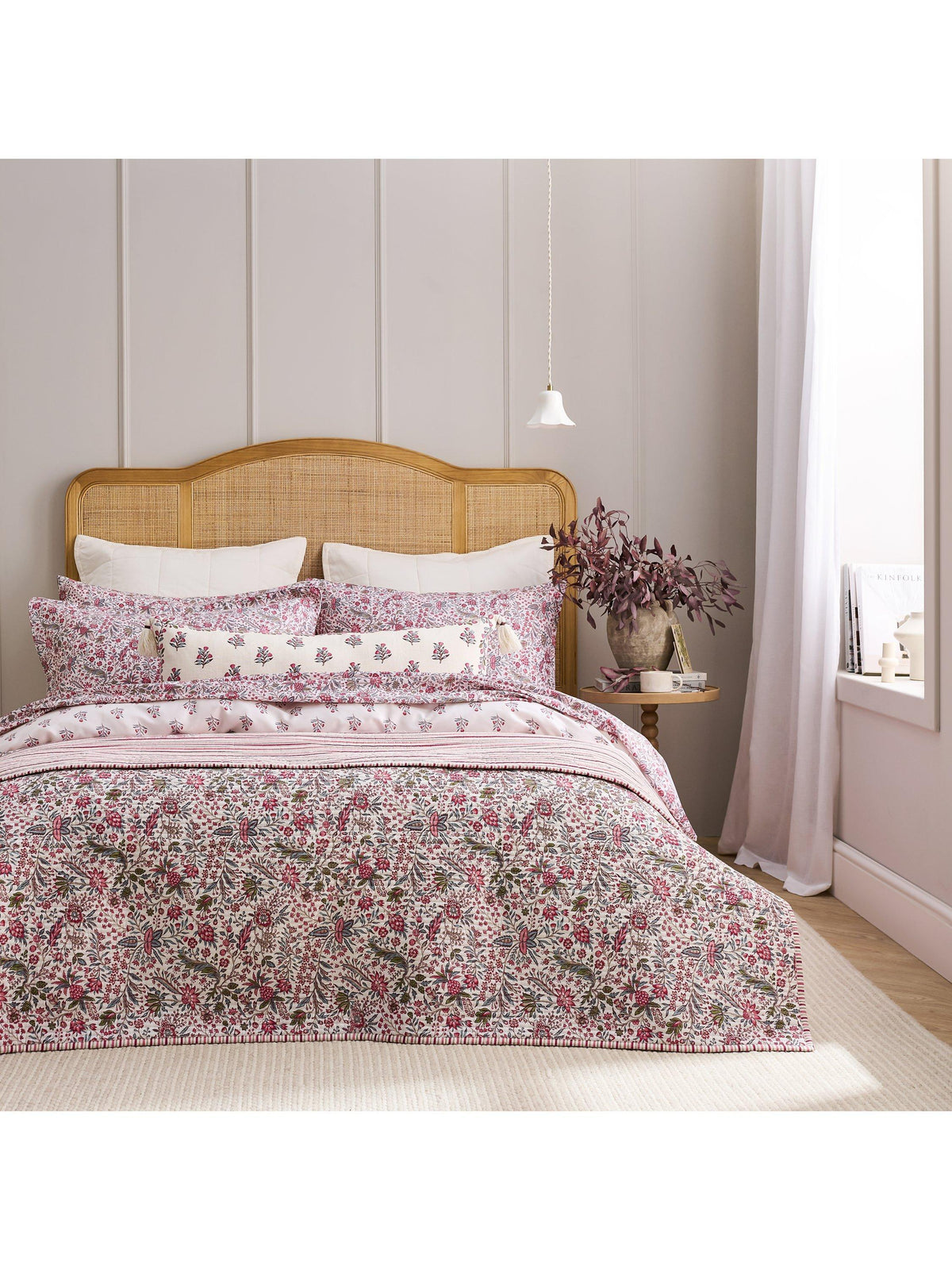 Christy Newstead Quilted Cotton Blend Decorative Bedspread Super King Multi