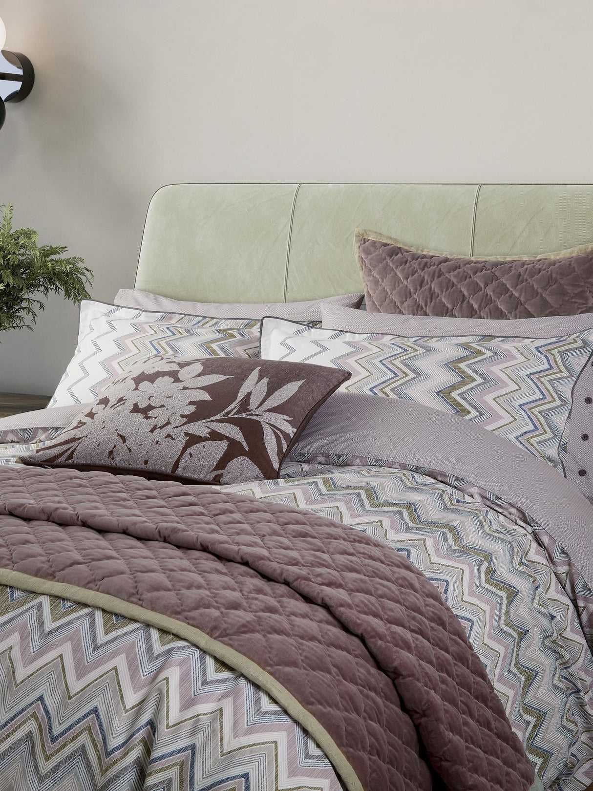 Bedeck Claudia Reversible Super King Duvet Cover Set 200TC Cotton Pink Green