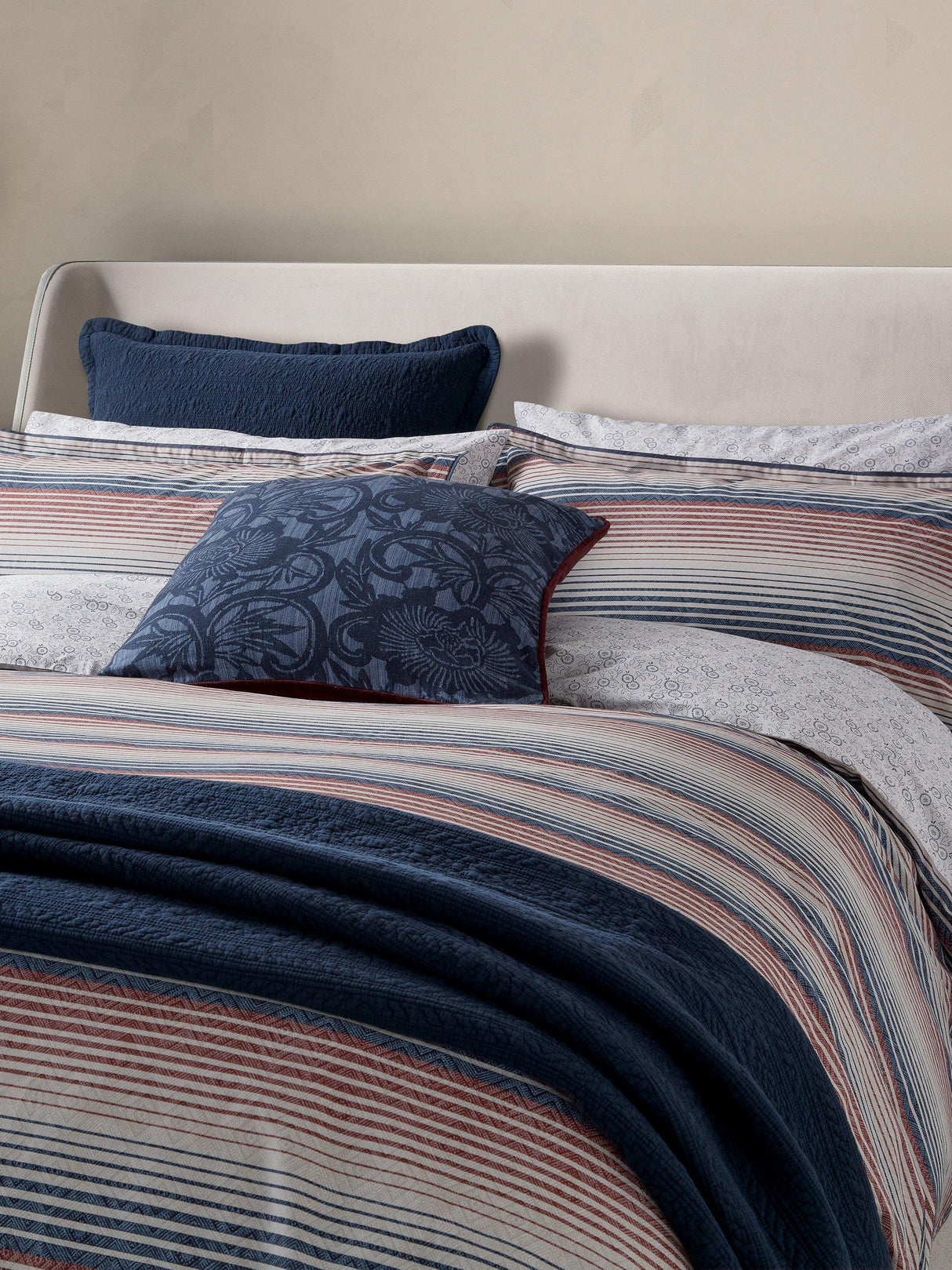 Bedeck of Belfast Stafford Duvet Cover Set Double 200 x 200cm - Navy Red
