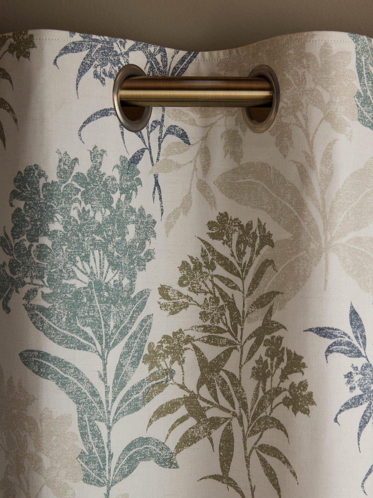 Laura Ashley Tenby Blackout Lined Eyelet Curtains 162 x 182cm - Seaspray