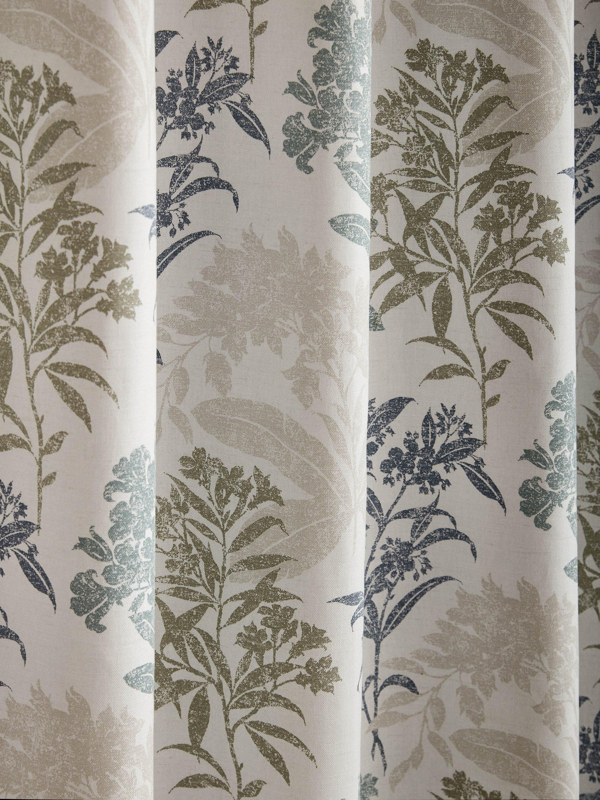 Laura Ashley Tenby Blackout Lined Eyelet Curtains 162 x 182cm - Seaspray
