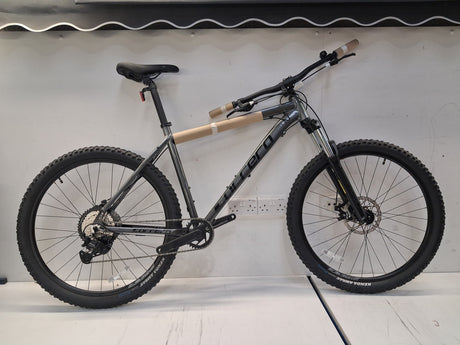 Carrera Vengeance Trail 8-Speed MTB 27.5in Mountain Bike - 20in Large - Grey