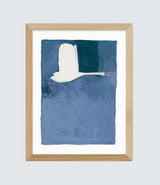 EAST END PRINTS Jörgen Hansson 'Swan II' Print 83.4 x 63.4cm - Oak Frame