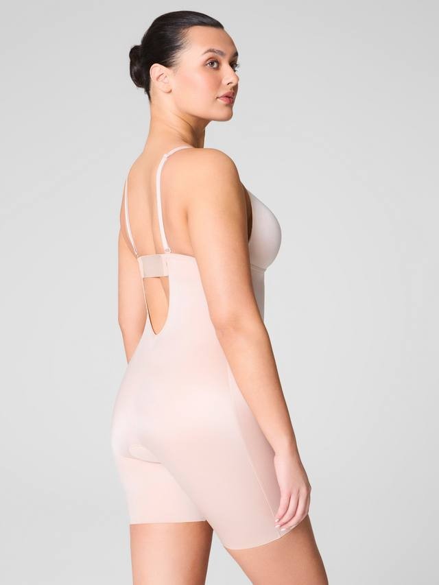 Spanx SPANXshape Suit Your Fancy Plunge Low-Back Mid-Thigh Bodysuit - Small