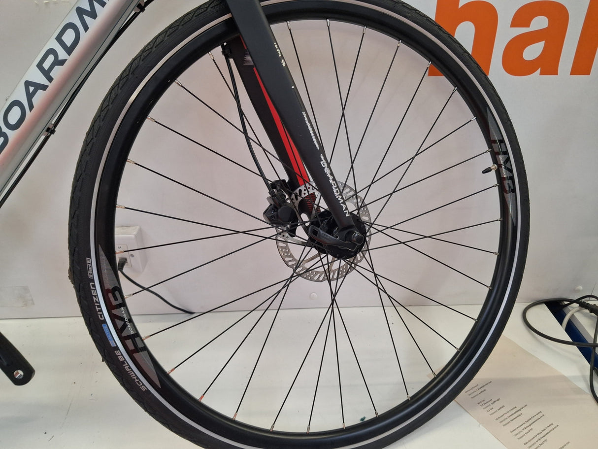 Boardman HYB 8.6 Mens 18-Speed Hydraulic Brakes Hybrid Bike - Silver - Small