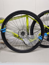 Boardman CXR 8.9 Disc Brakes 11-Speed Mens Road Bike - Medium - Lime Green