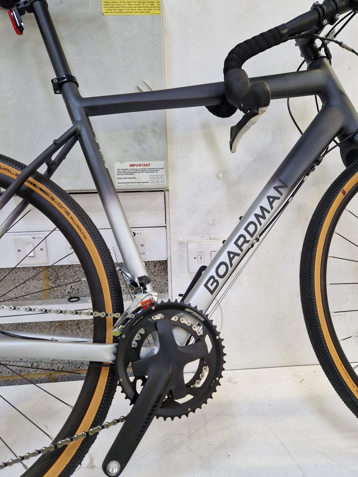 Boardman ADV 8.9 Disc Brake GRX Gravel Adventure Bike - XL - Black/Silver