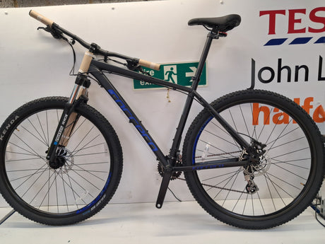 Carrera Hellcat Mens 16 Speed Hydraulic Disc Mountain Bike - Black - 20'' L