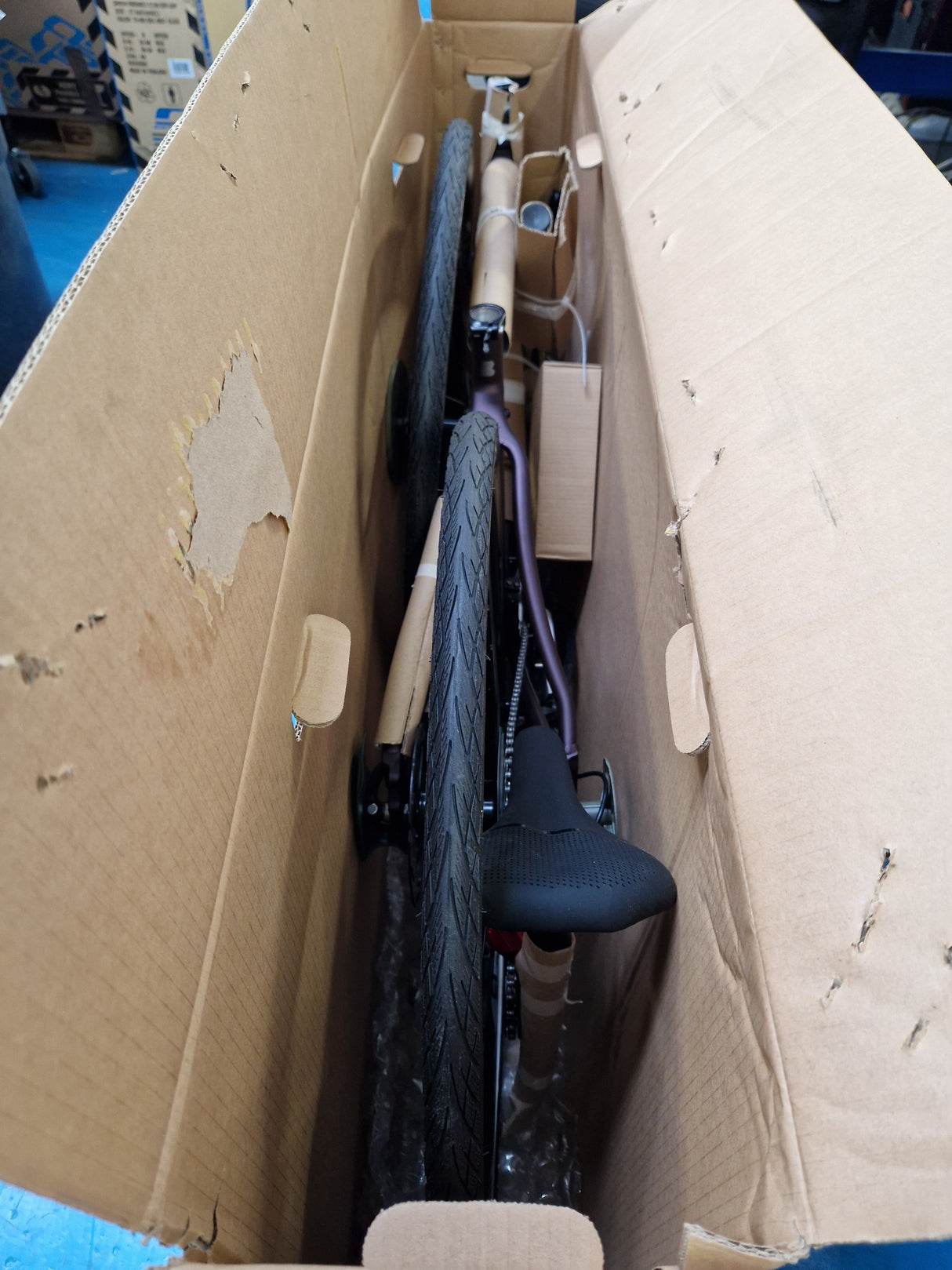 Boardman HYB 8.6 Purple Women's 18-Speed 700C Alloy Hybrid Bike Medium 45cm