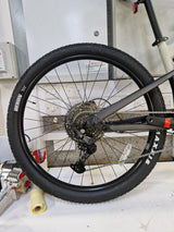 Boardman MTR 8.8 Unisex Full Suspension 29in Mountain Bike Small Cream/Black