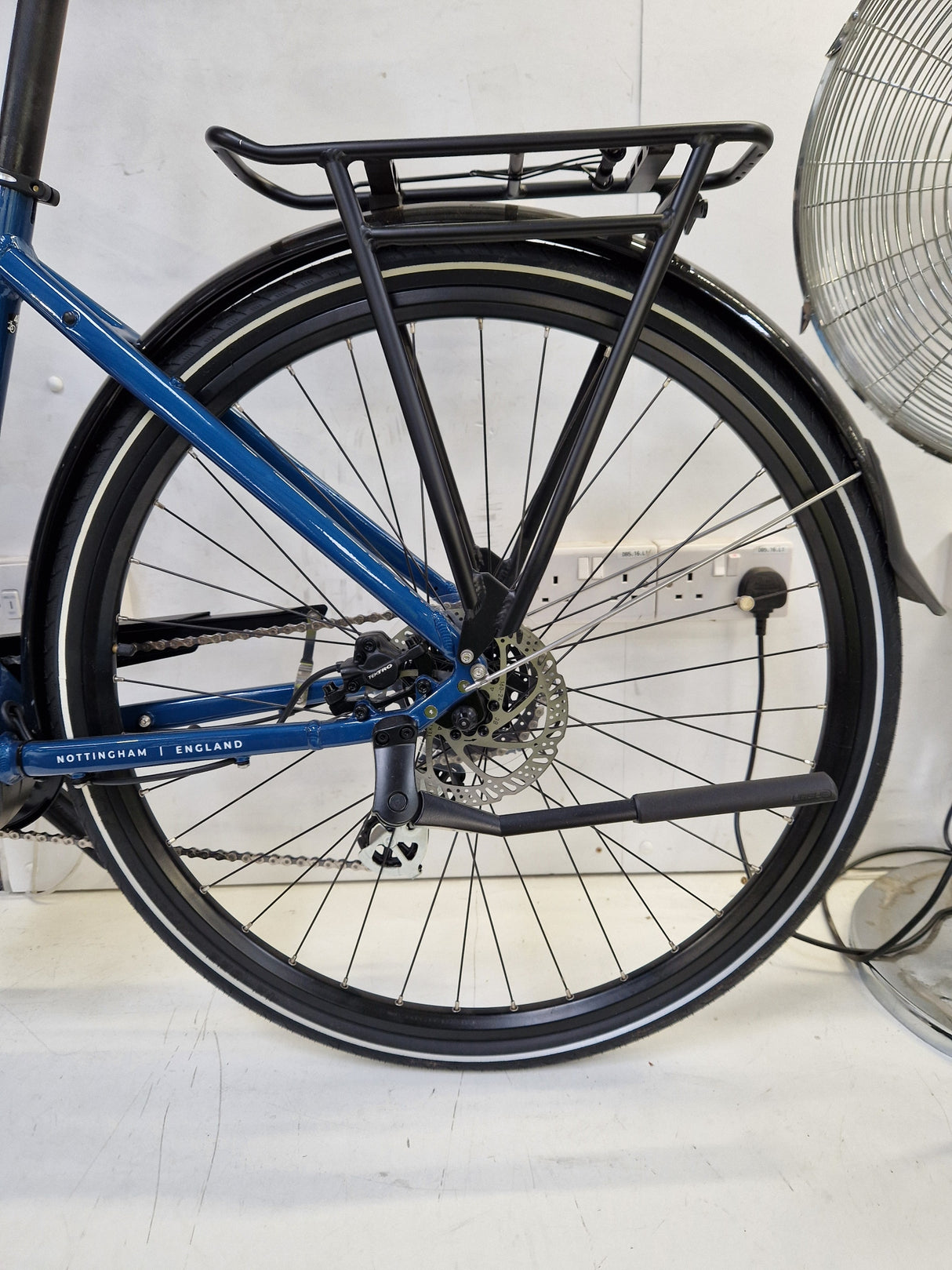 Raleigh Felix Crossbar Disc Brake 27.5" Unisex Hybrid Bike - Blue - Medium
