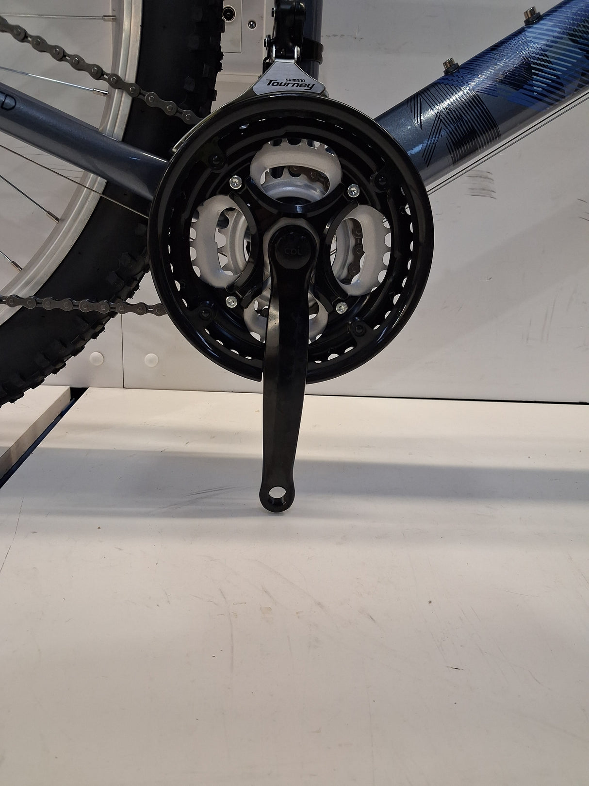 Apollo Jewel Womens 18-Speed Mountain Bike - Silver/Blue - Large 20'' Frame