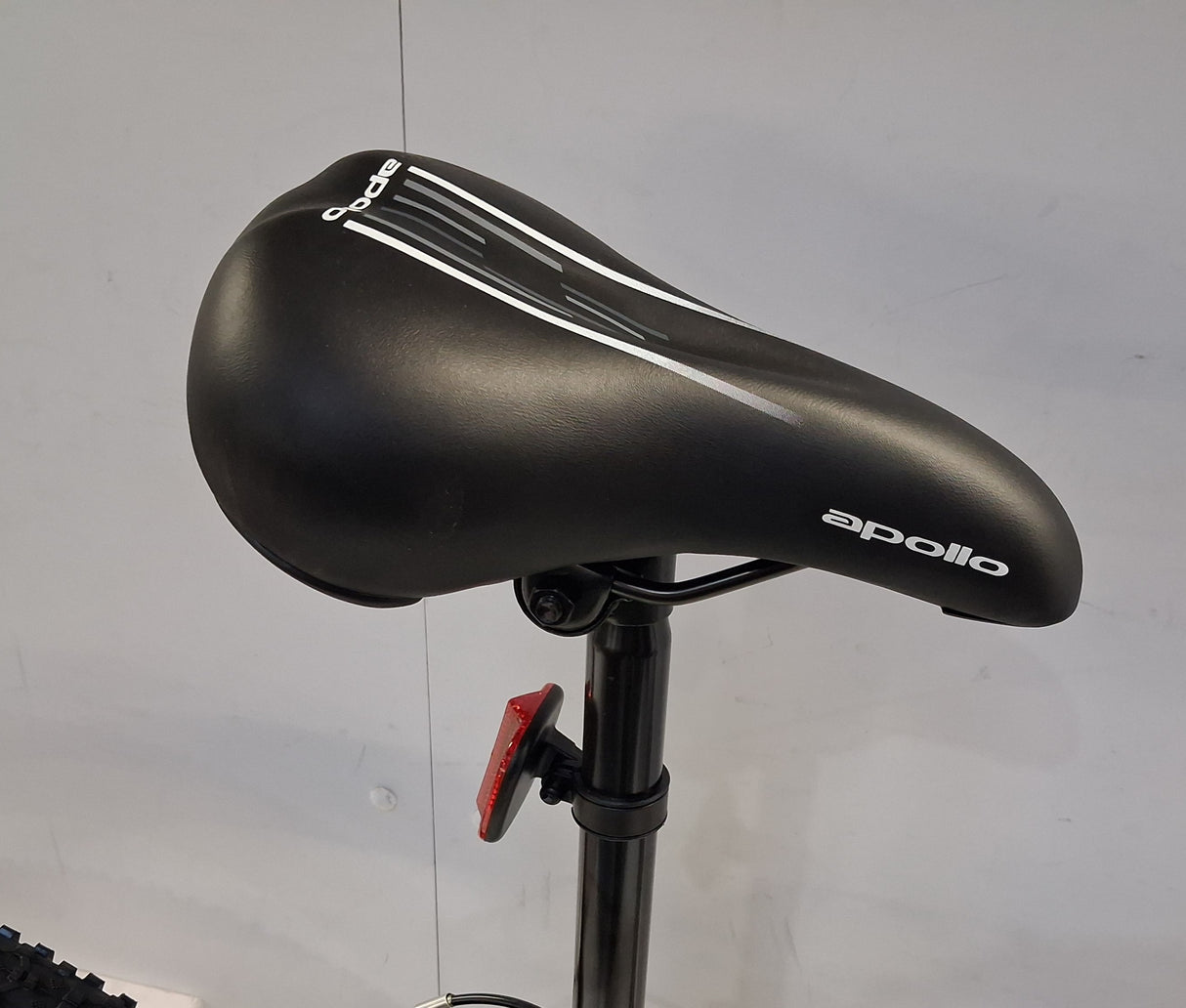 Apollo Jewel Womens 18-Speed Mountain Bike - Silver/Blue - Large 20'' Frame