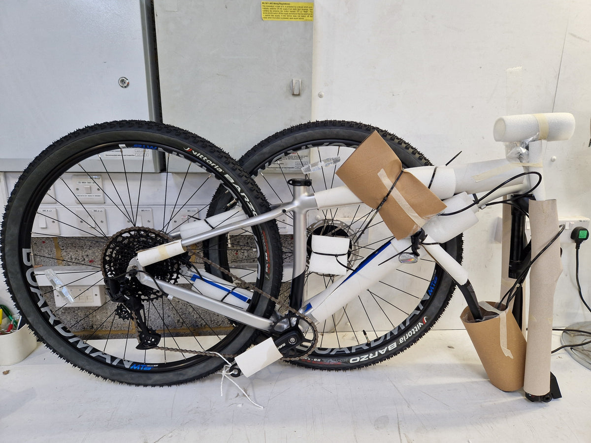 Boardman MHT 8.8 Hardtail 11-Gears Dic Brake Mountain Bike - Small - Silver 