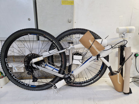 Boardman MHT 8.8 Hardtail 11-Gears Dic Brake Mountain Bike - Small - Silver 