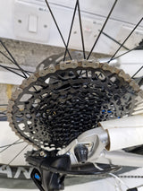 Boardman MHT 8.8 Hardtail 11-Gears Dic Brake Mountain Bike - Small - Silver 