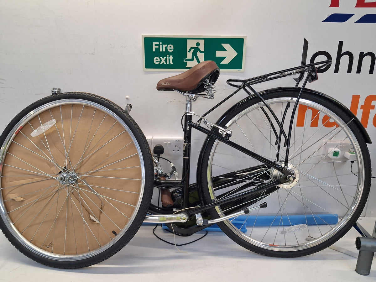 Pendleton Ashwell Women's 700c Wheel 5 Speed Hybrid Bike ~ Black - 17" Small