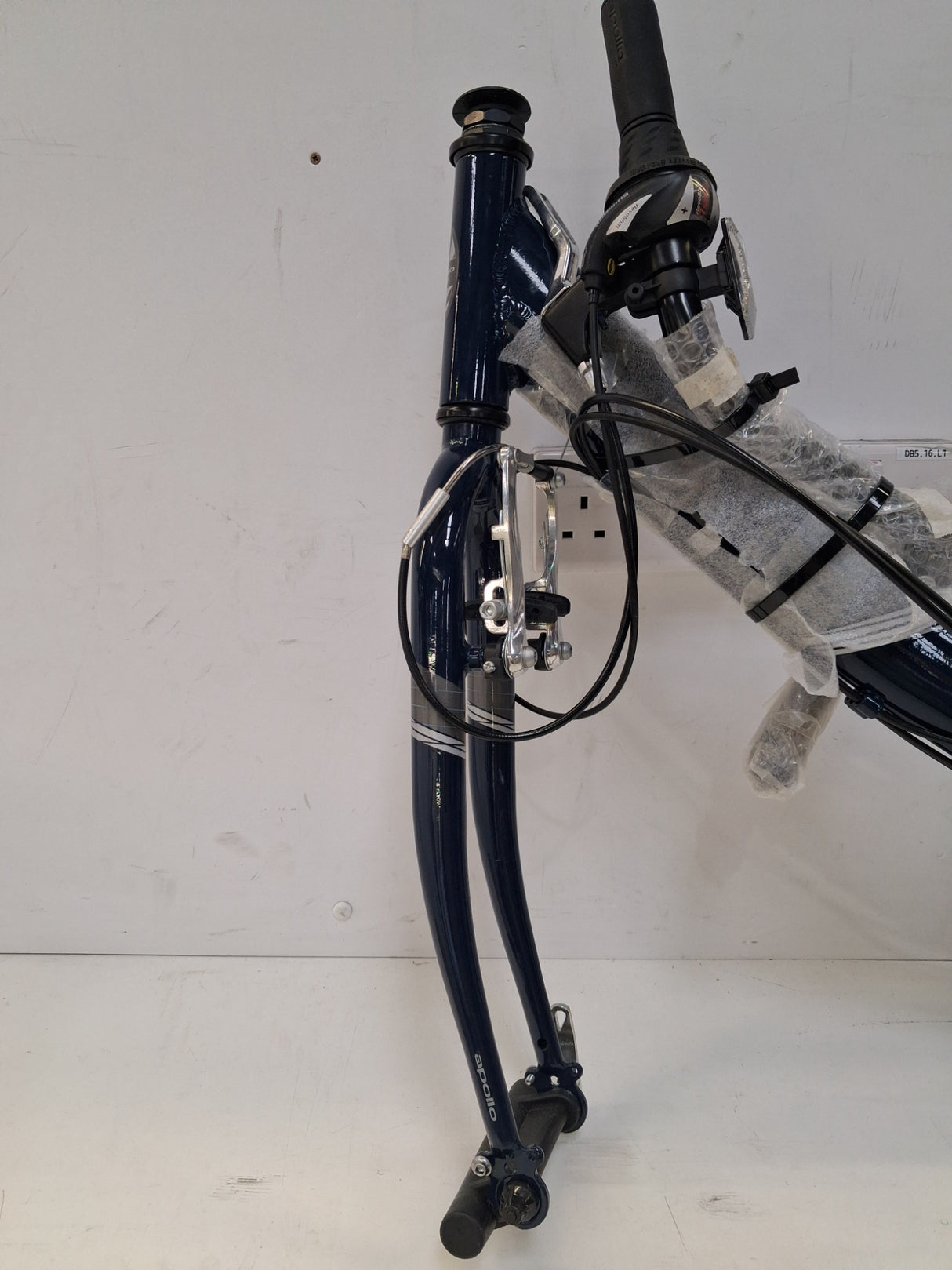 Apollo Elyse Womens 21 Speed V-Brakes Hybrid Bike - Navy Blue - 16" Small