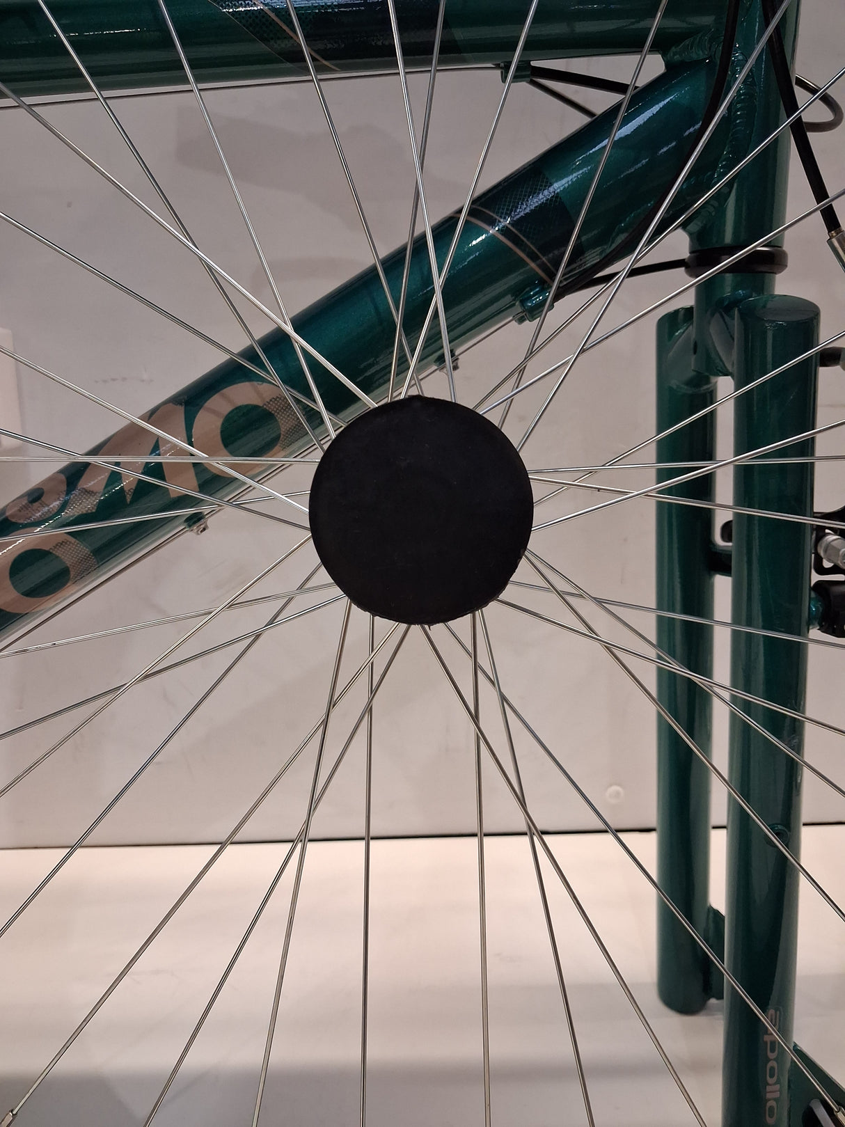 Apollo Cosmo Womens 18-Speed V-Brakes Hybrid Bike - Medium - Metallic Aqua