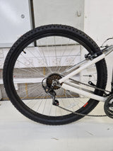 Apollo Slant Men's Mountain Bike 26" Wheels 18 Speed - 17" Medium - Silver