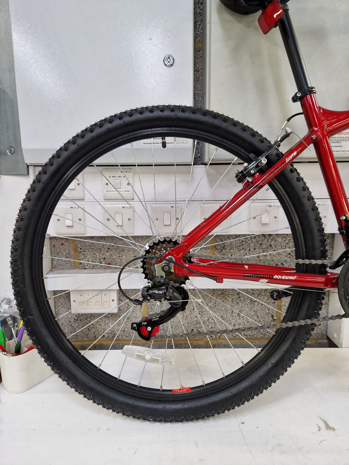Apollo Phaze 2024 Men's 27.5in Hardtail Mountain Bike - 17in Medium - Red