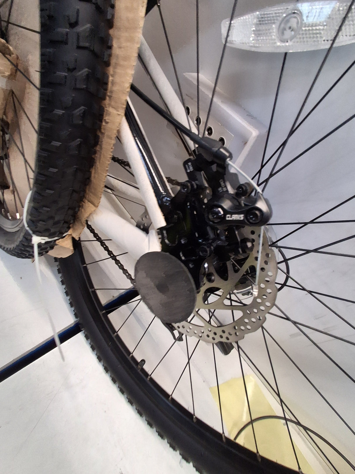 Apollo Evade Mens 21 Speed Disc Brake Age 14+ Mountain Bike - Black - Small