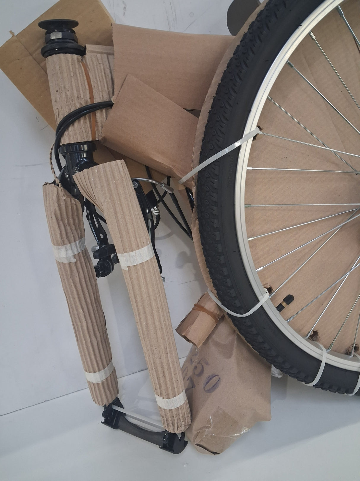 Apollo Vortice Junior 8-12 Years 24'' Wheel Hybrid Bike  - Black/Turquoise