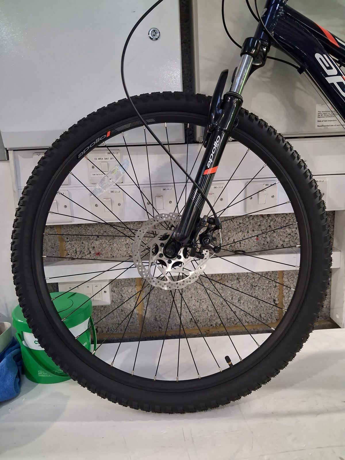 Apollo Entice Women's 21-Speed 27.5" Wheels Mountain Bike - Small - Blue