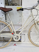 Pendleton Somerby 7-Speed 700c Women's Hybrid Bike - Bone - Small Light Grey