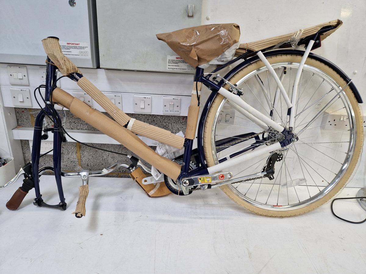 Pendleton Somerby 7-Speed V-Brake Hybrid Bike - Medium 17in - Midnight Blue