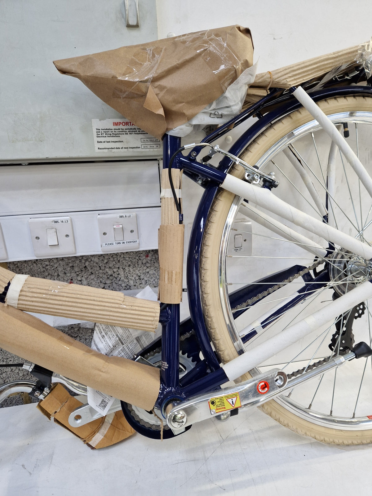 Pendleton Somerby 7-Speed V-Brake Hybrid Bike - Medium 17in - Midnight Blue