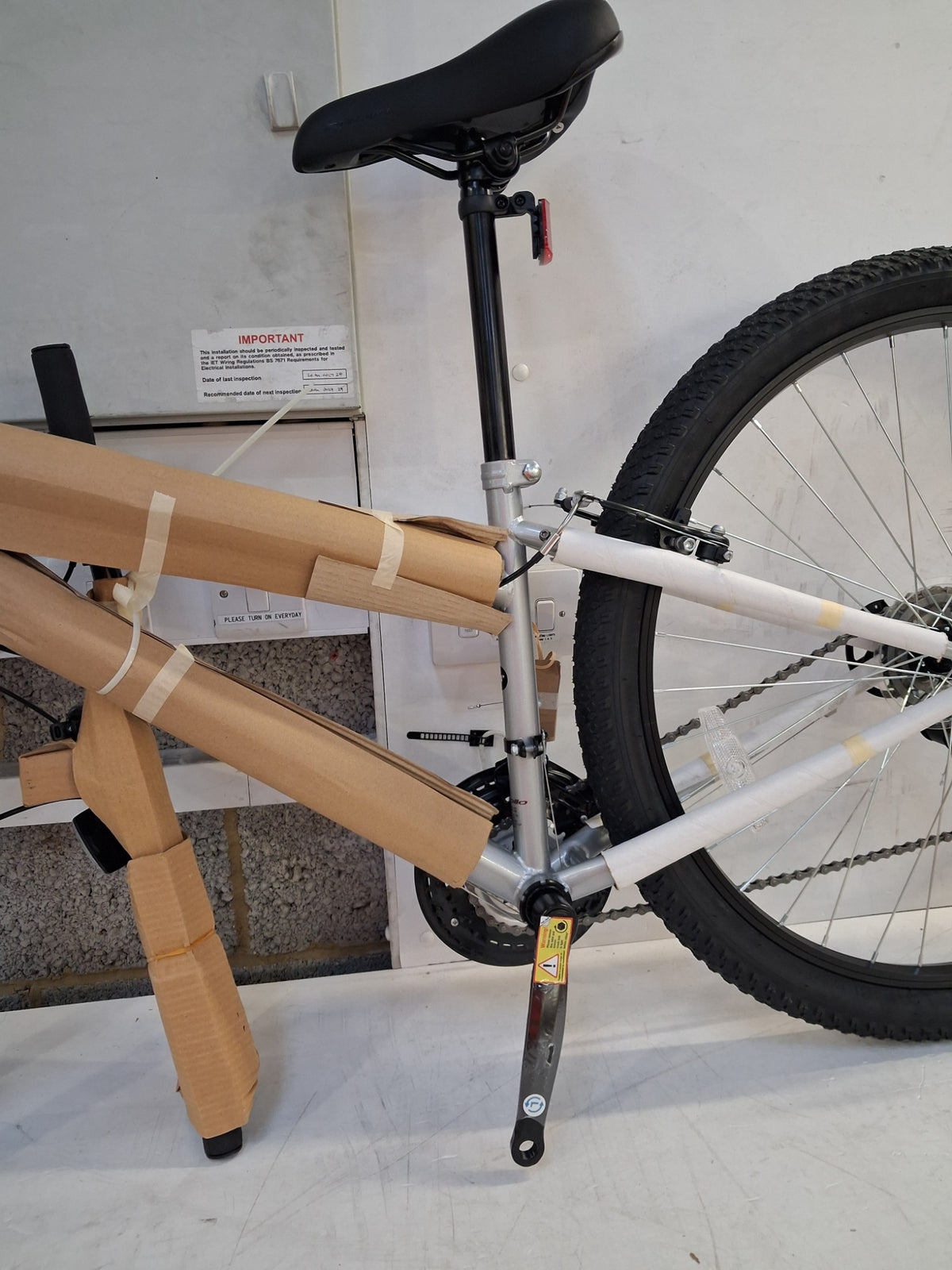 Apollo Twilight Women's 18-Speed 27.5in Wheels Mountain Bike - Small Silver