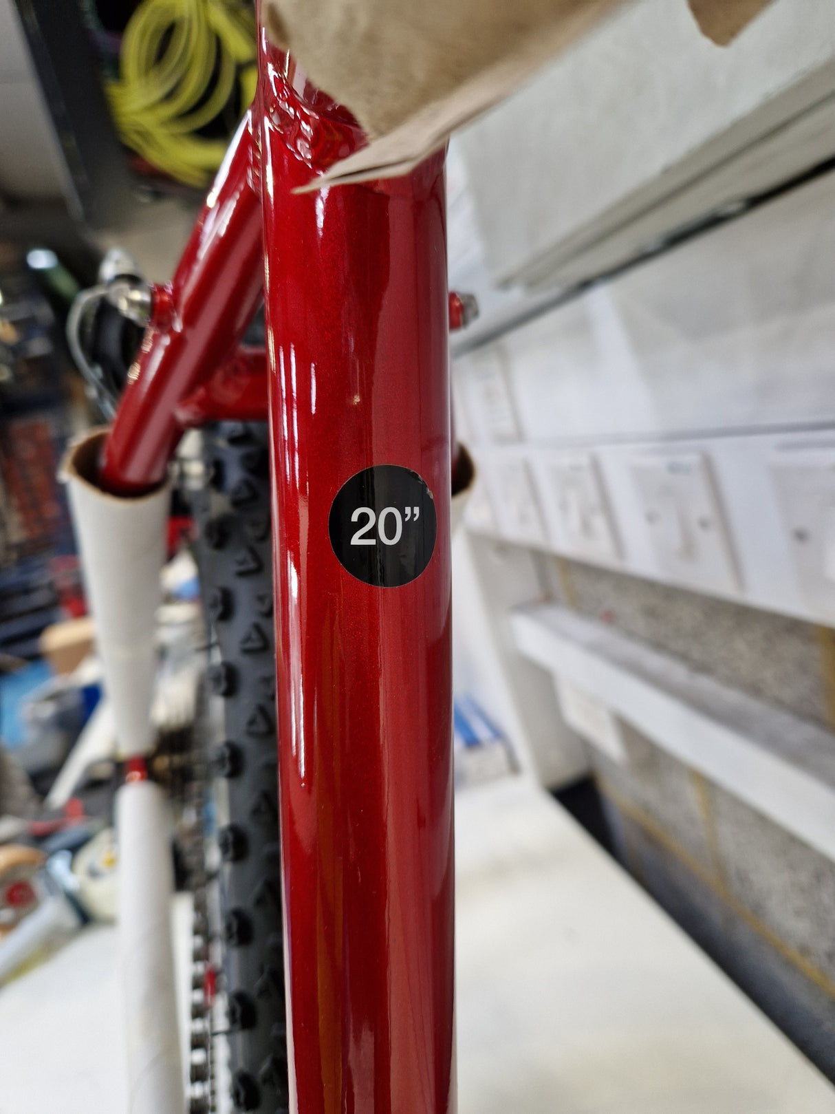 Apollo Phaze Red 18-Speed Men's Mountain Bike 27.5" Wheels - Large - 20"