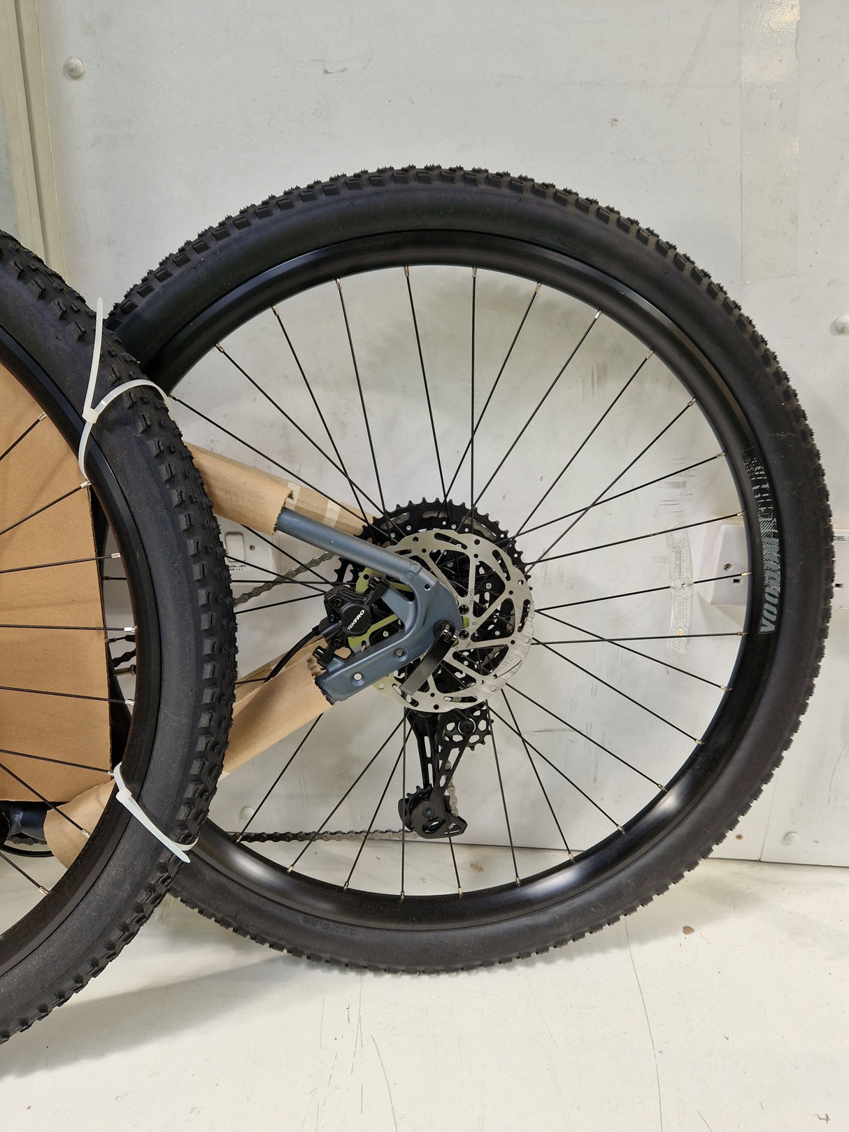 Voodoo Horde 2025 10-Speed Hydraulic Brakes Alloy Mountain Bike Grey - Large
