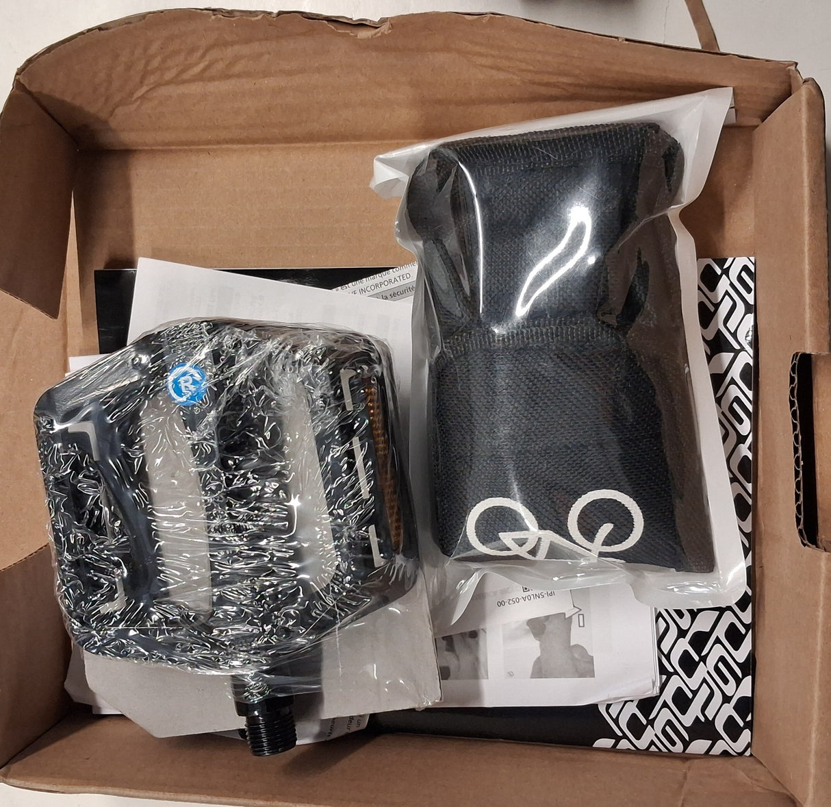 Carrera Vengeance Mens 16-Speed Disc Brake Mountain Bike - Green - Small