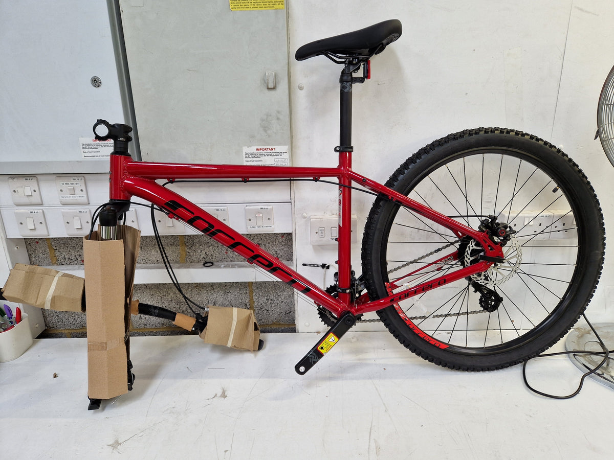 Carrera Valour Disc 27.5in-Wheels Men's Mountain Bike - 18in Medium - Red