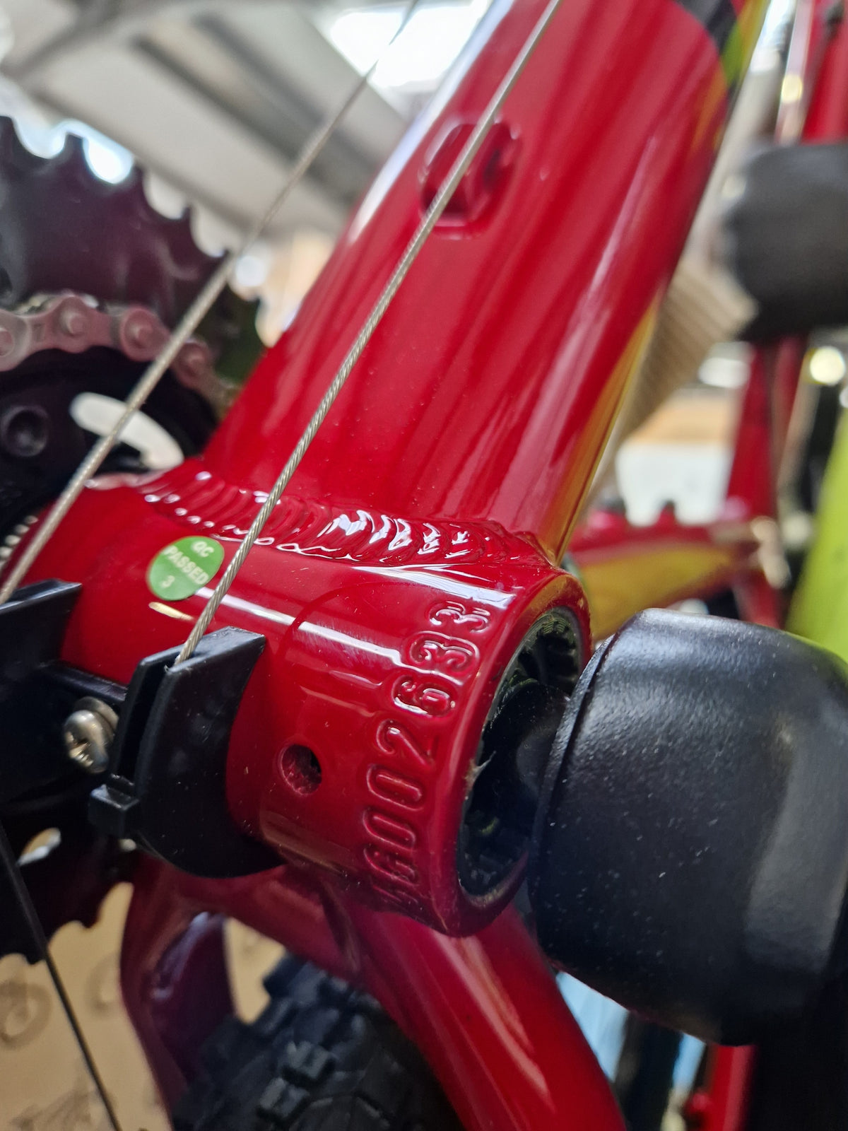 Carrera Valour Disc 27.5in-Wheels Men's Mountain Bike - 18in Medium - Red