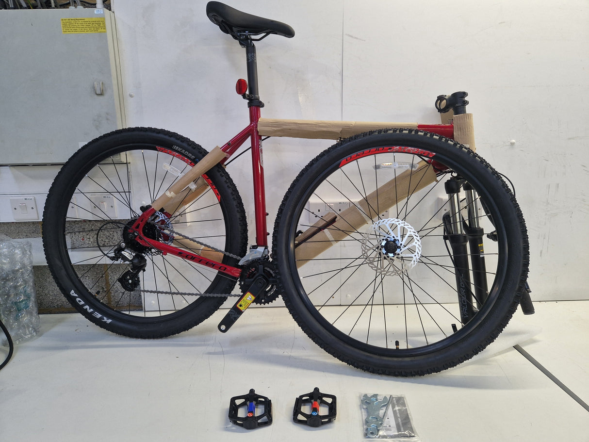 Carrera Valour Disc Men's 16-Speed Mountain Bike - Red - X-Large 22'' Frame