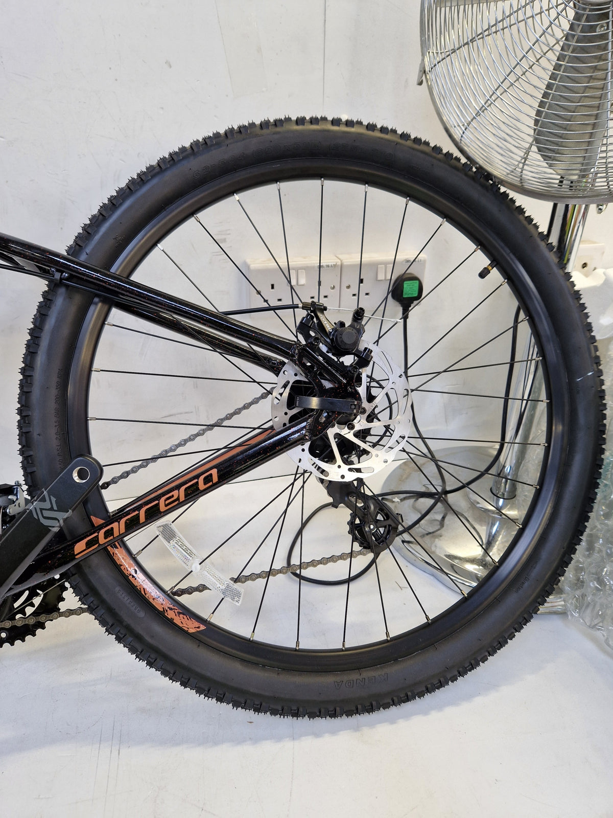 Carrera Vengeance Men's Limited Edition Mountain Bike - Medium - Black/Gold