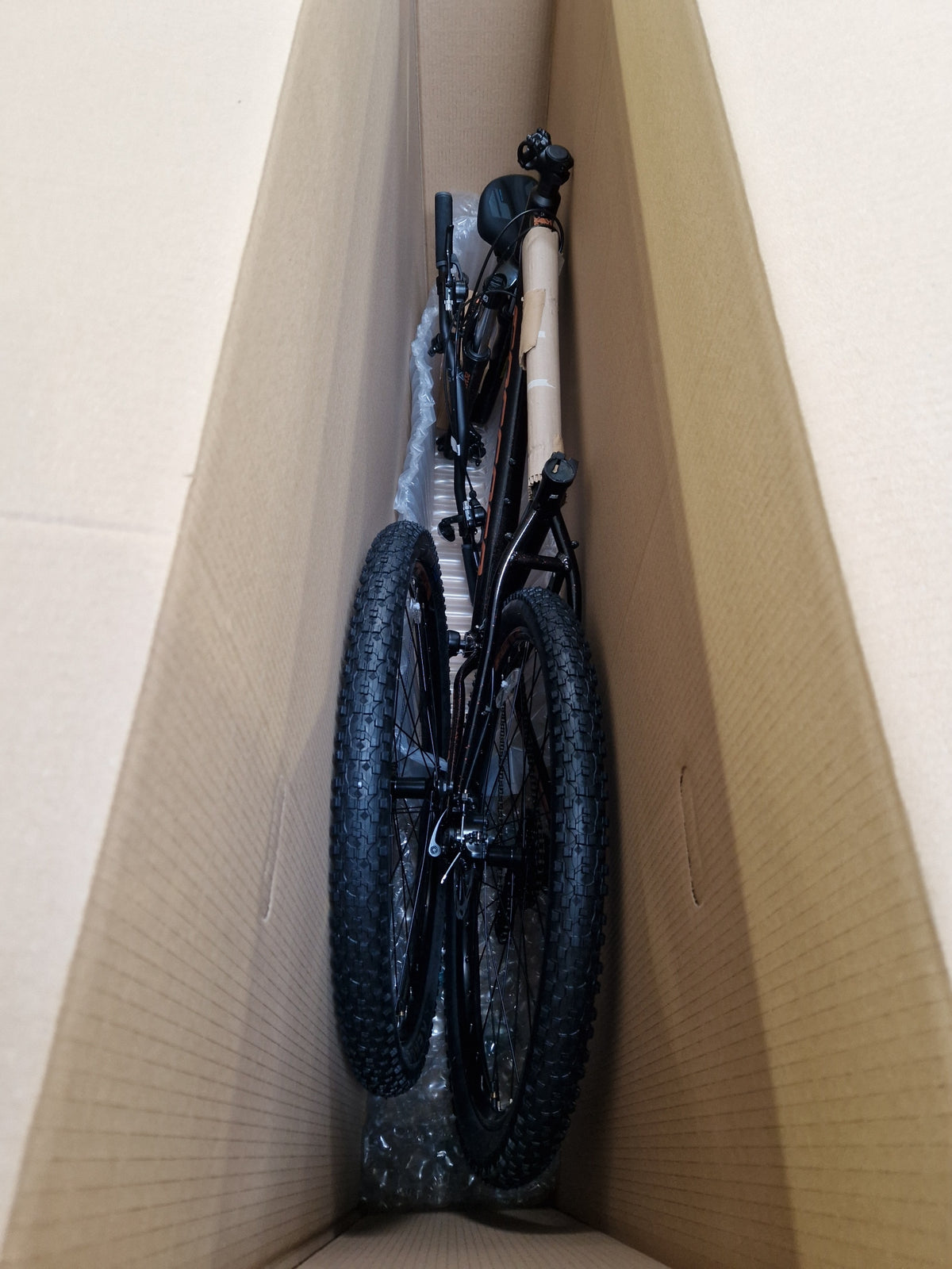 Carrera Vengeance Men's Limited Edition Mountain Bike - Medium - Black/Gold