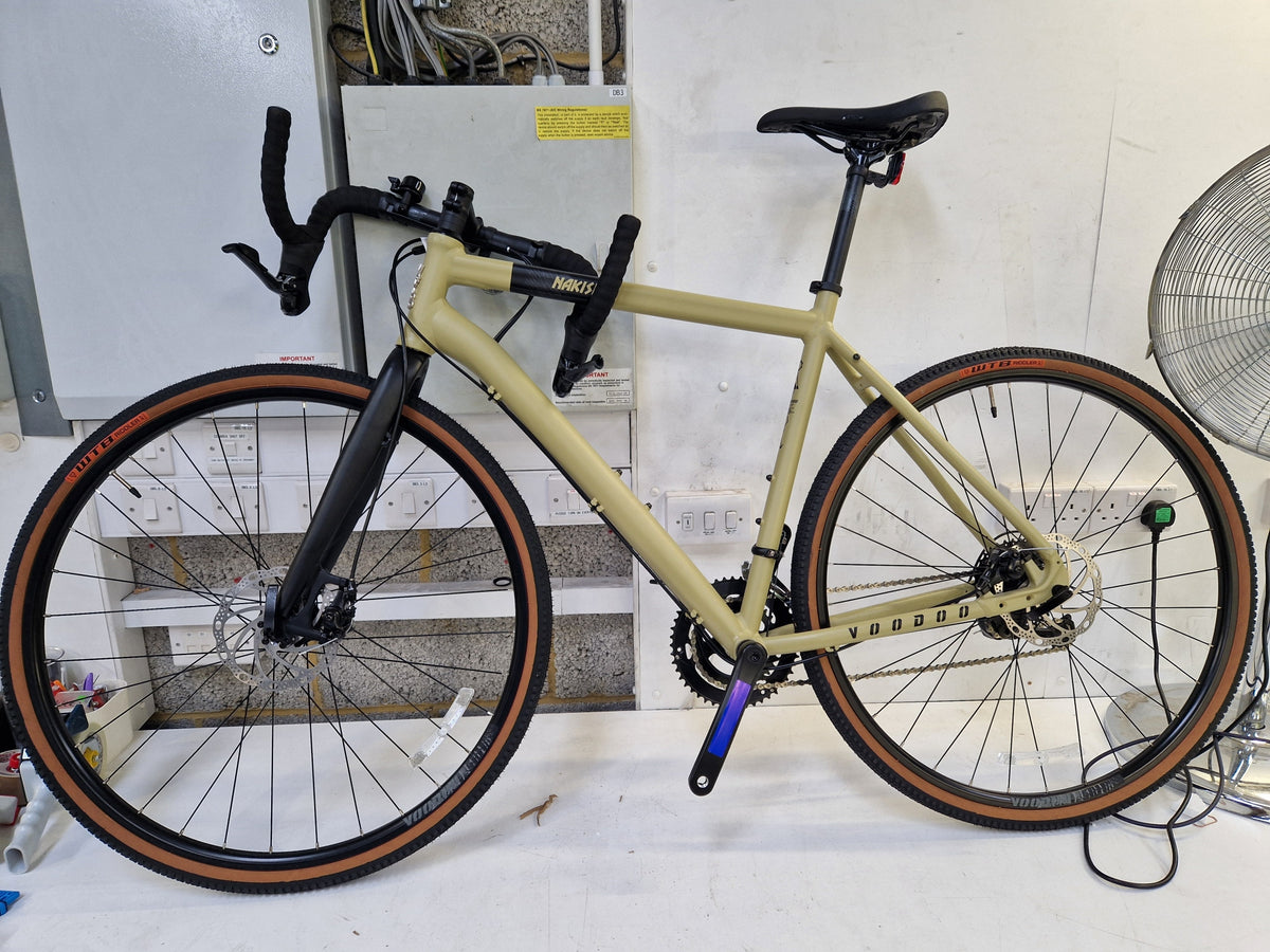 Voodoo Nakisi Unisex 18-Speed Disc Brake Adventure Bike - Large - Beige