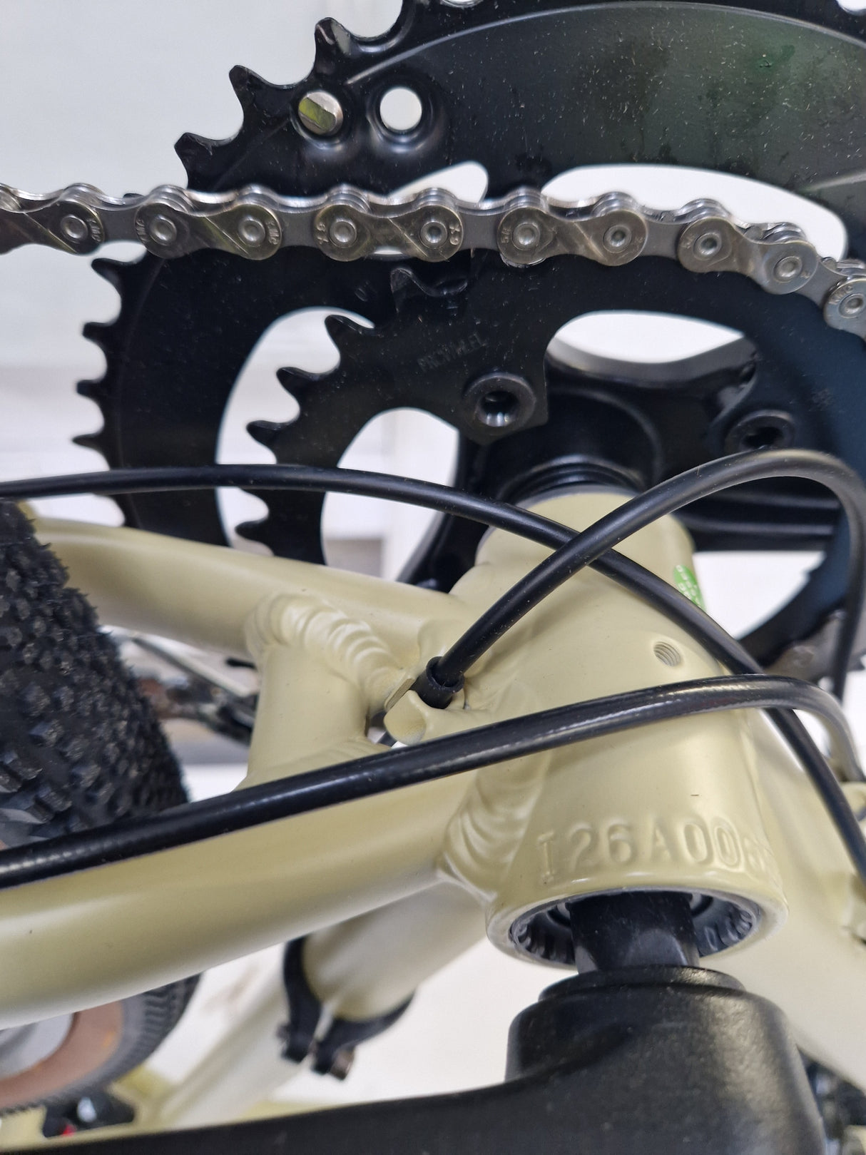 Voodoo Nakisi Unisex 18-Speed Disc Brake Adventure Bike - Large - Beige
