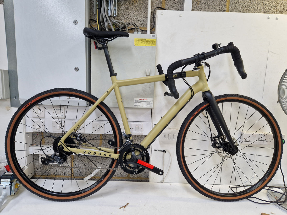 Voodoo Nakisi Unisex 18-Speed Disc Brake Adventure Bike - Large - Beige