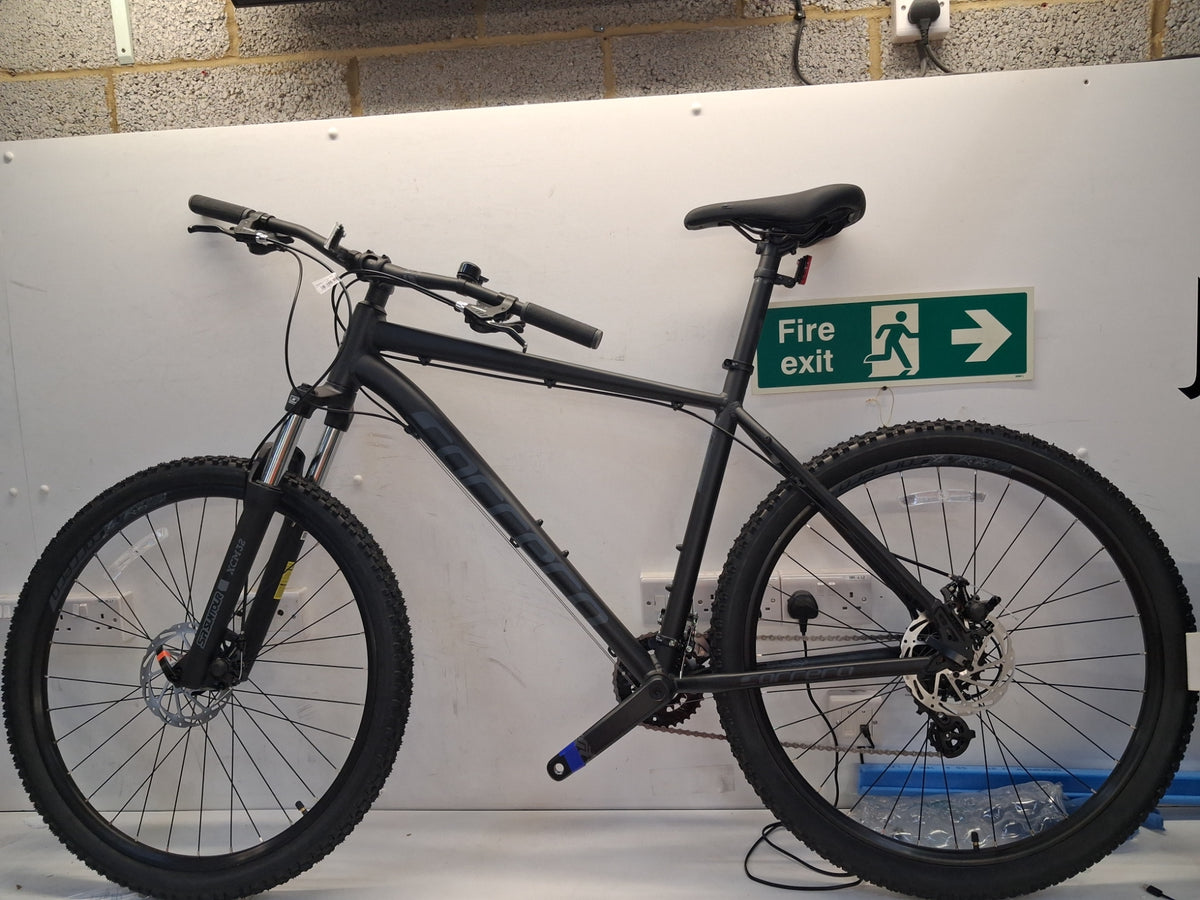 Carrera Vengeance Men's 16 Speed Mountain Bike - Large 20'' Frame - Black