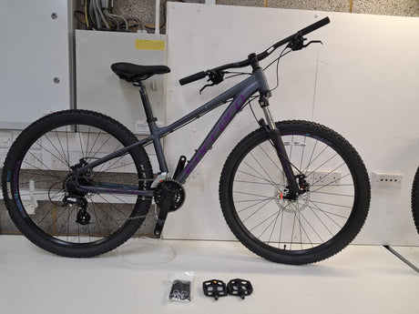 Carrera Vengeance Disc Womens 16-Speed Mountain Bike - Grey - Small 14''