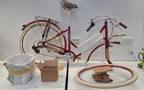 Raleigh Willow Women's Classic Wicker Basket Hybrid Bike - Cherry - 19''