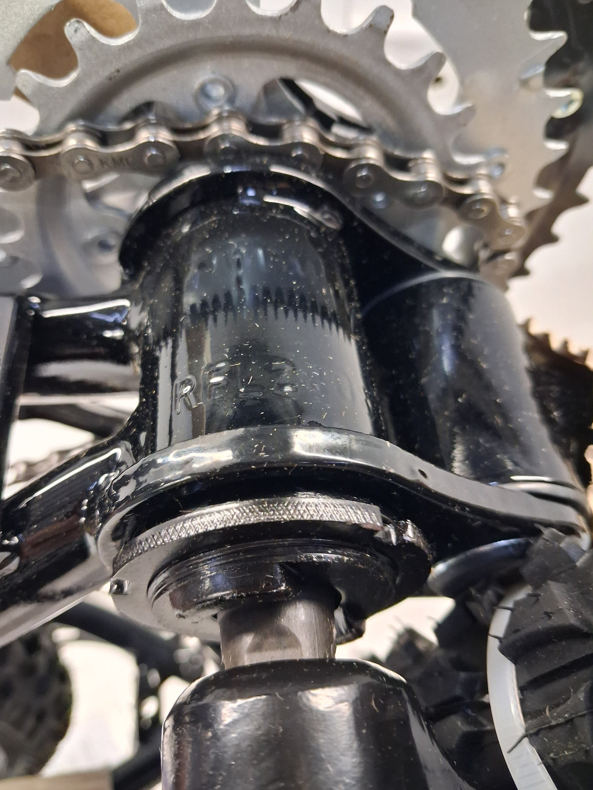 Boss Venom Womens 21-Speed Mountain Bike - Black/Purple - 18'' Medium Frame